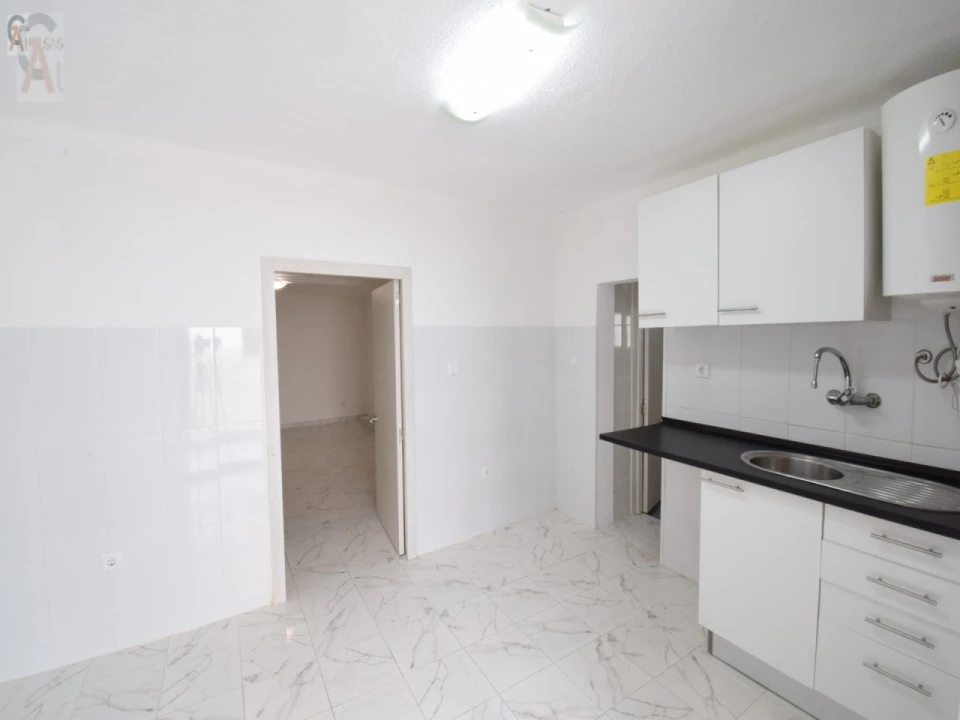 Moradia T2 para Venda em Santa Eulalia Foto 6