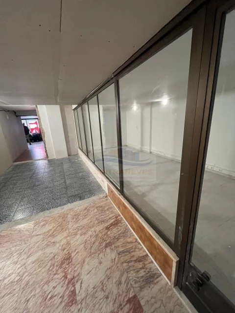 Loja para Venda em Pontinha e Famões