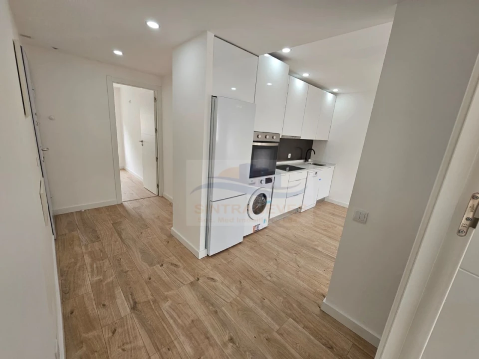 Apartamento T3 para Venda em Venteira Foto 2