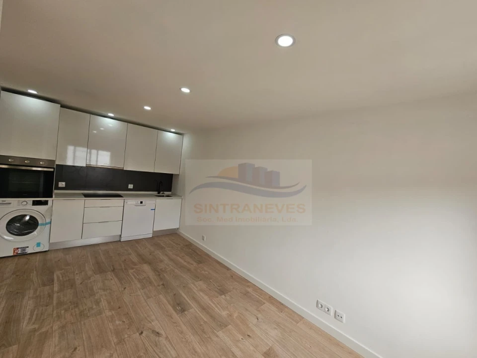 Apartamento T3 para Venda em Venteira Foto 3