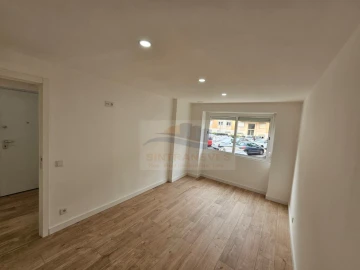 Apartamento T3 para Venda em Venteira