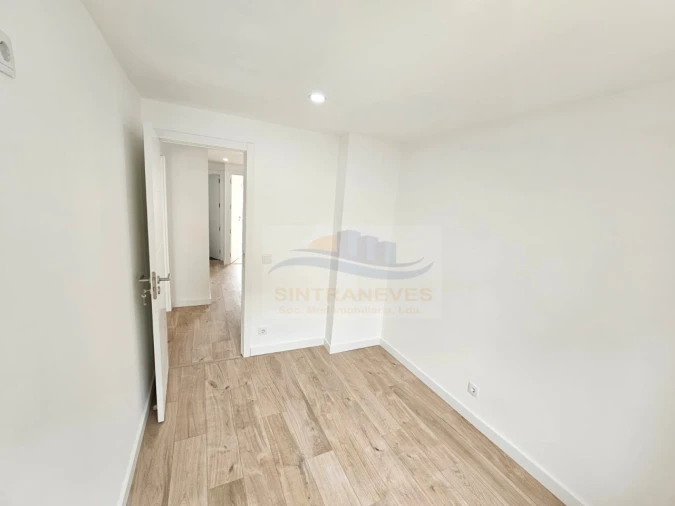 Apartamento T3 para Venda em Venteira Foto 8
