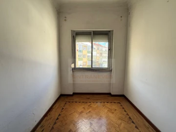 Apartamento T2 para Venda em Falagueira-Venda Nova