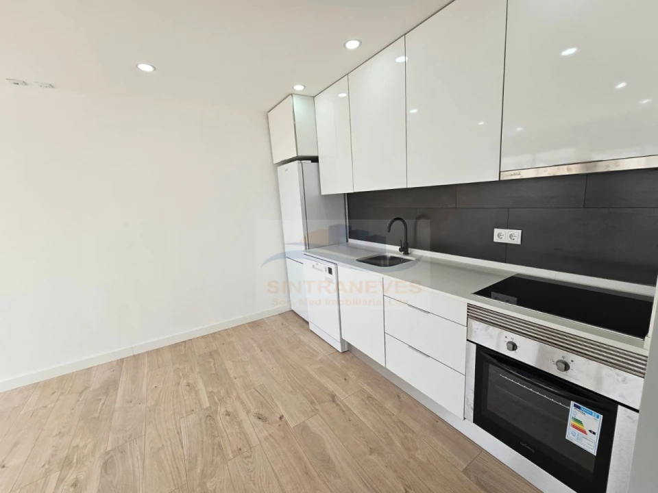 Apartamento T3 para Venda em Odivelas Foto 2