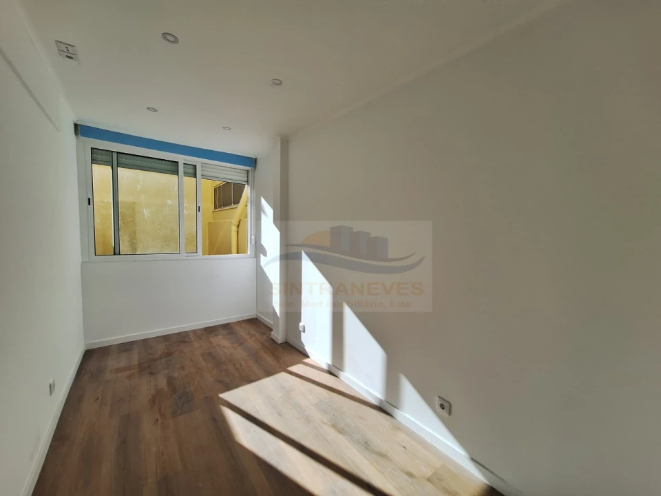 Apartamento T3 para Venda em Falagueira-Venda Nova Foto 22