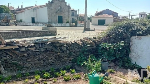 Moradia T1 para Venda em Vale da Madre