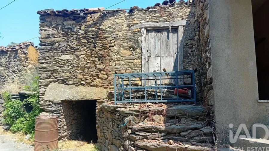 Moradia T1 para Venda em Vale da Madre Foto 6