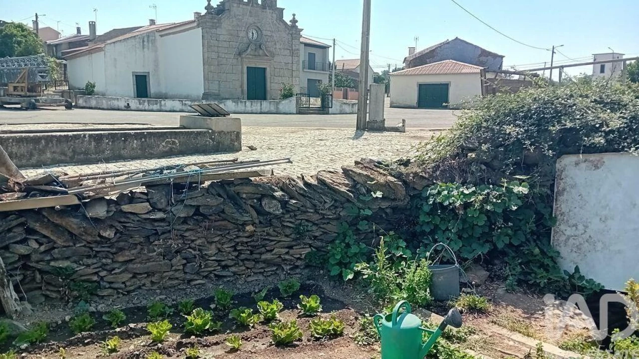 Moradia T1 para Venda em Vale da Madre Foto 25
