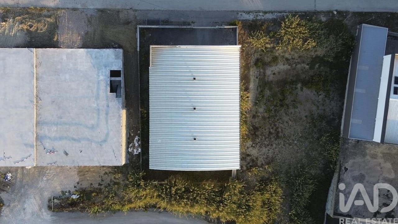 Armazém para Venda em Miragaia e Marteleira Foto 7