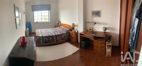 Apartamento T4 para Arrendamento em Atouguia da Baleia