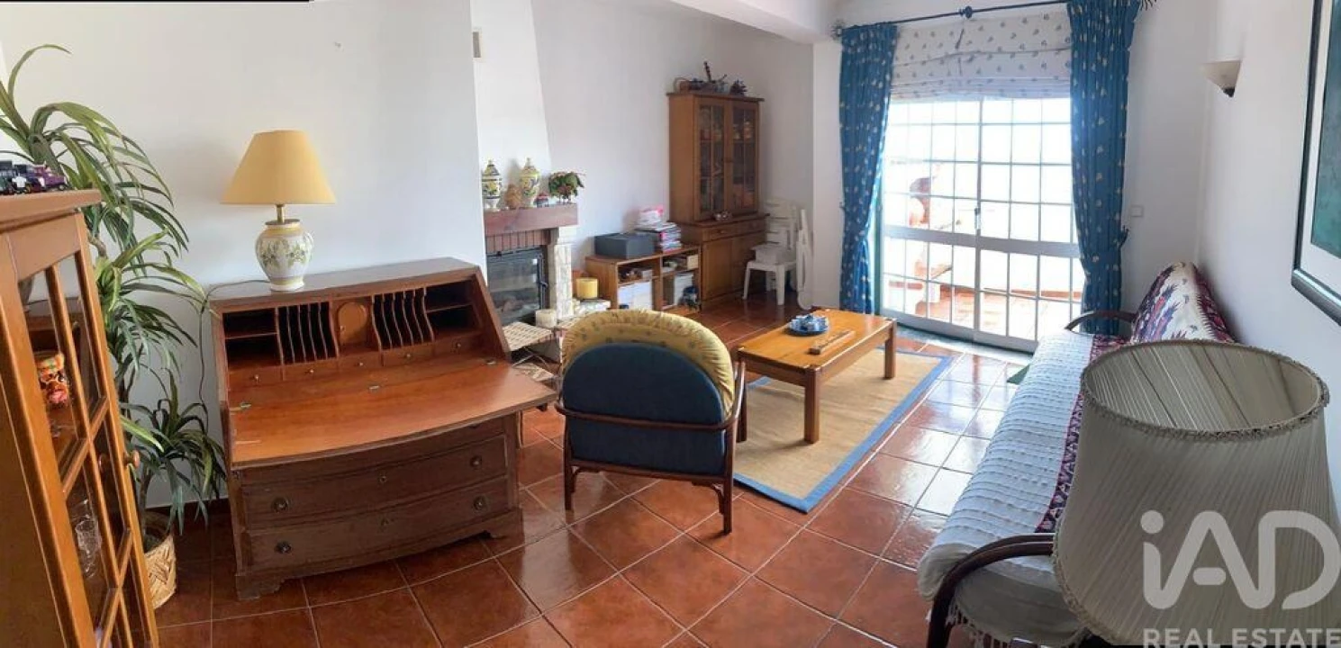 Apartamento T4 para Arrendamento em Atouguia da Baleia Foto 5