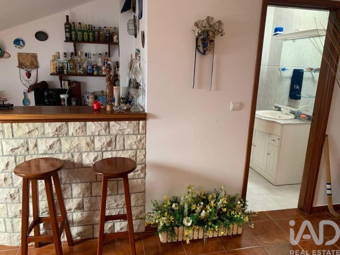 Apartamento T4 para Arrendamento em Atouguia da Baleia Foto 12