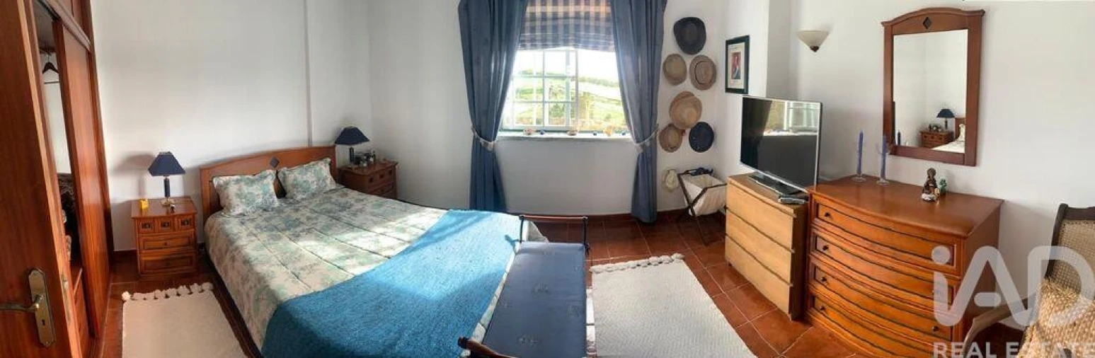 Apartamento T4 para Arrendamento em Atouguia da Baleia Foto 9