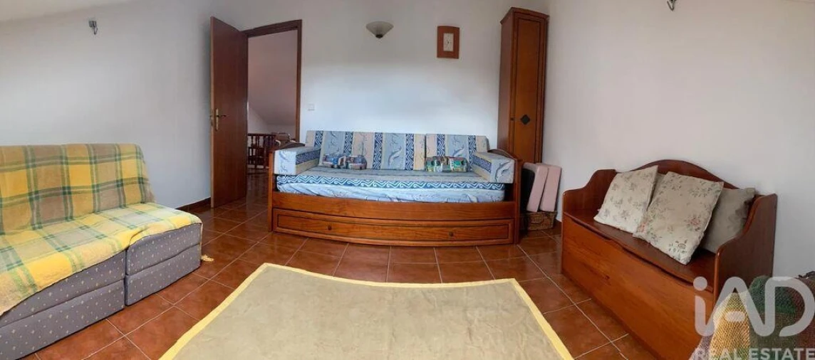 Apartamento T4 para Arrendamento em Atouguia da Baleia Foto 16