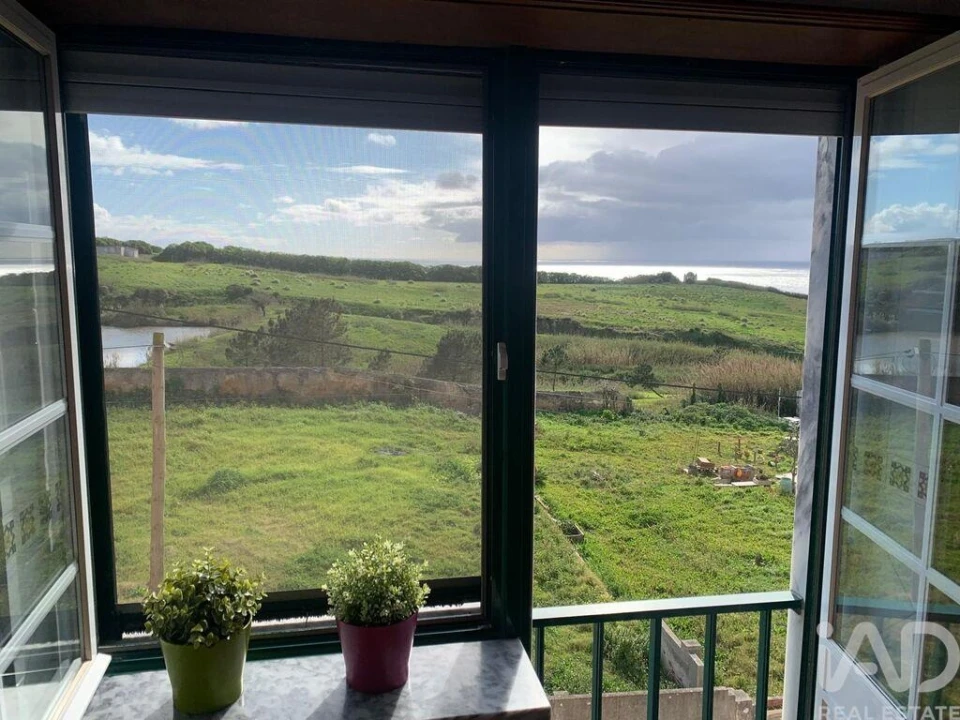 Apartamento T4 para Arrendamento em Atouguia da Baleia Foto 1