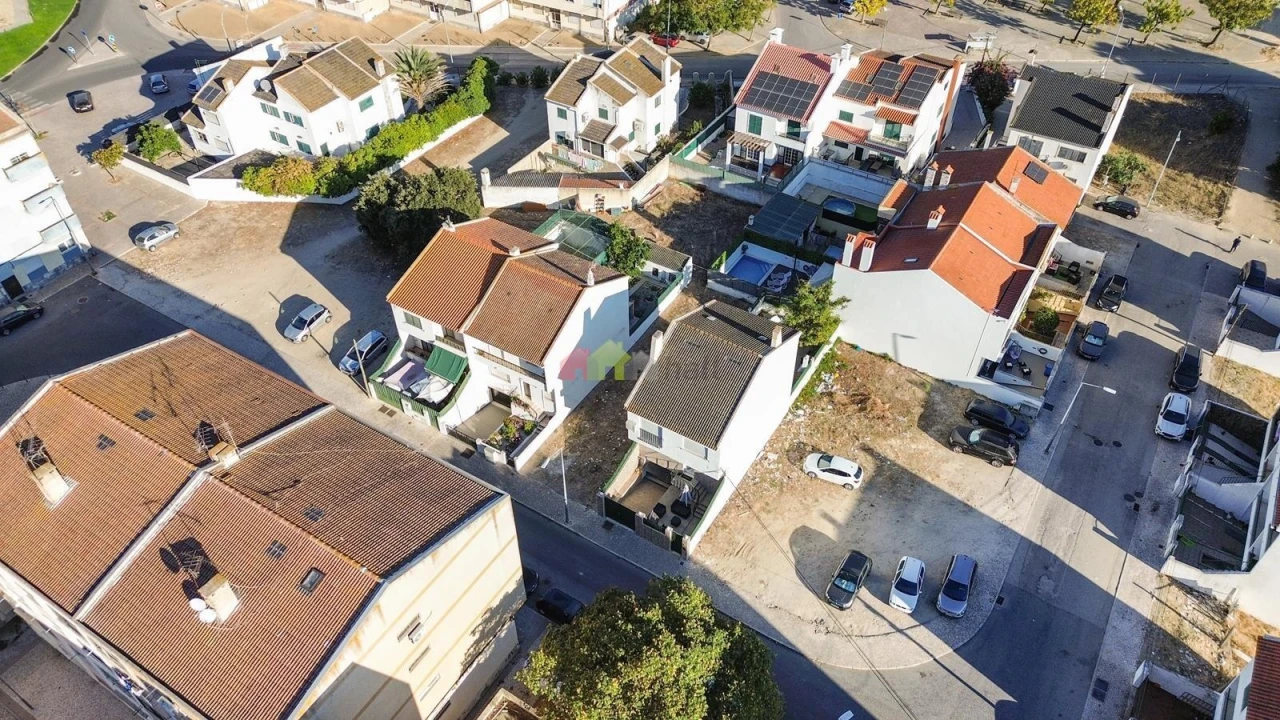 Terreno para Venda em Baixa da Banheira e Vale da Amoreira Foto 3