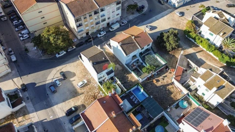 Terreno para Venda em Baixa da Banheira e Vale da Amoreira