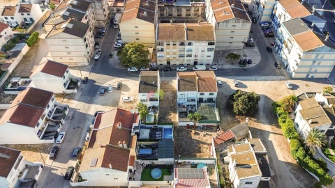 Terreno para Venda em Baixa da Banheira e Vale da Amoreira