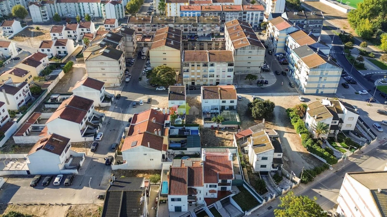 Terreno para Venda em Baixa da Banheira e Vale da Amoreira Foto 10