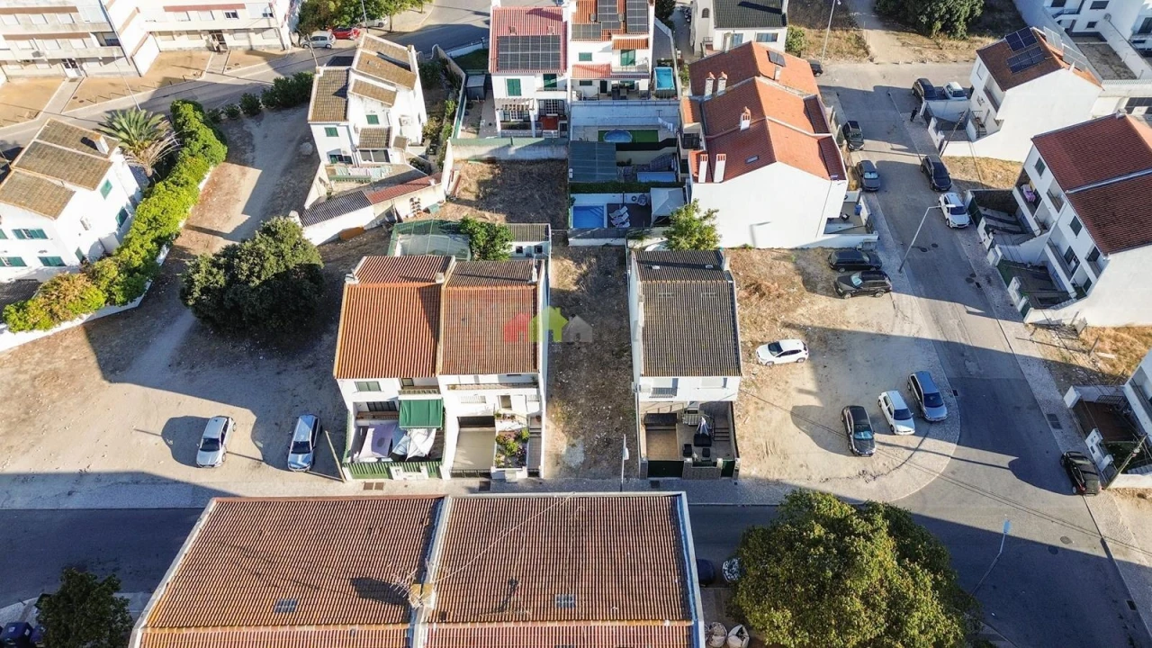 Terreno para Venda em Baixa da Banheira e Vale da Amoreira Foto 2