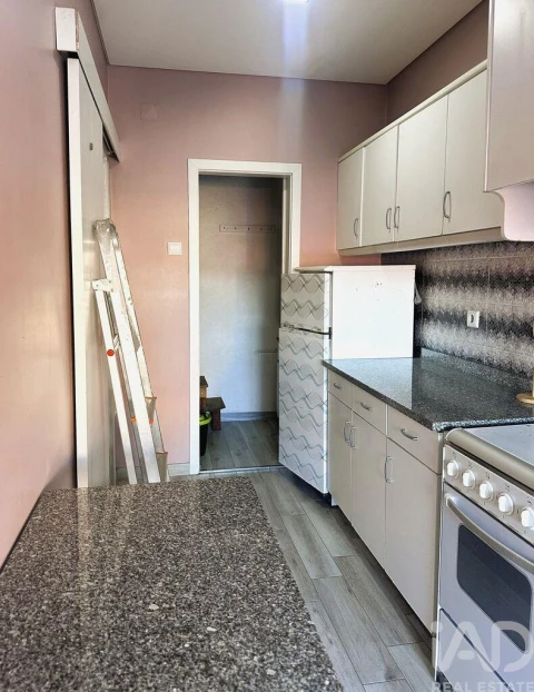 Apartamento T2 para Venda em Cepões, Meijinhos e Melcões