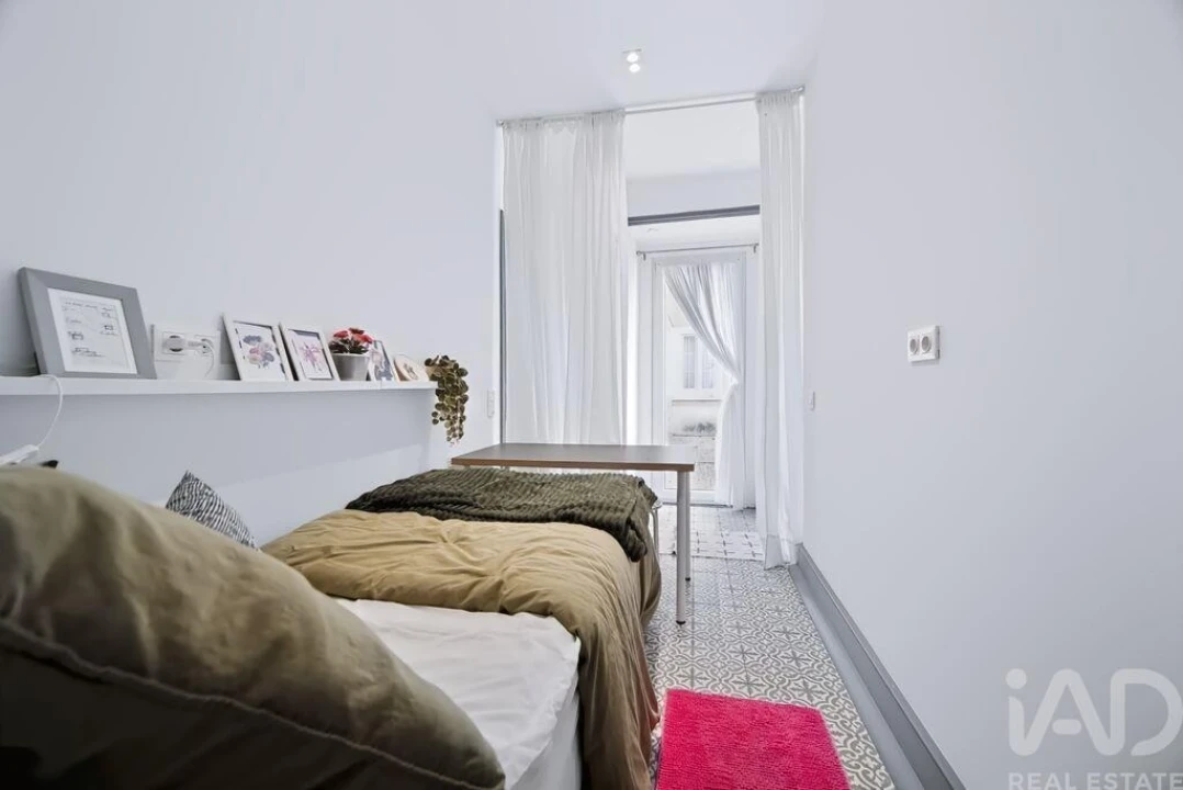 Apartamento T1 para Arrendamento em Campo de Ourique Foto 8