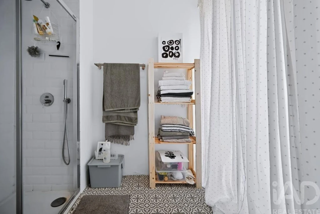 Apartamento T1 para Arrendamento em Campo de Ourique Foto 13