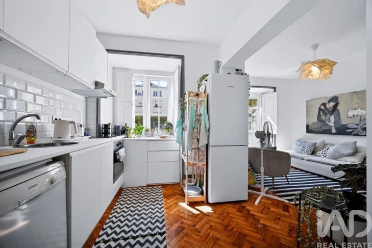 Apartamento T1 para Arrendamento em Campo de Ourique Foto 24