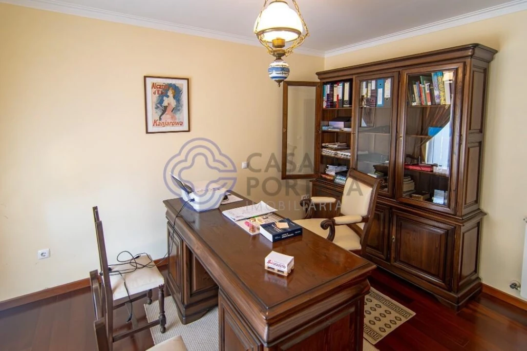 Moradia T5 para Venda em Mentrestido Foto 40
