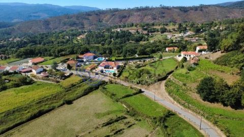 Moradia T5 para Venda em Mentrestido