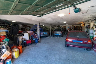 Moradia T5 para Venda em Mentrestido