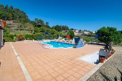 Moradia T5 para Venda em Mentrestido