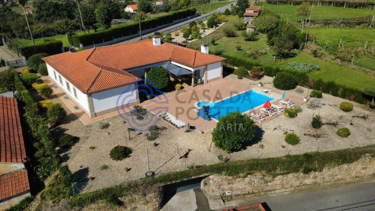 Moradia T5 para Venda em Mentrestido Foto 3