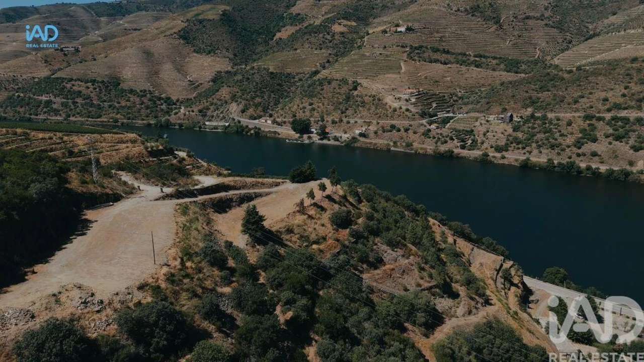 Terreno para Venda em Adorigo Foto 3