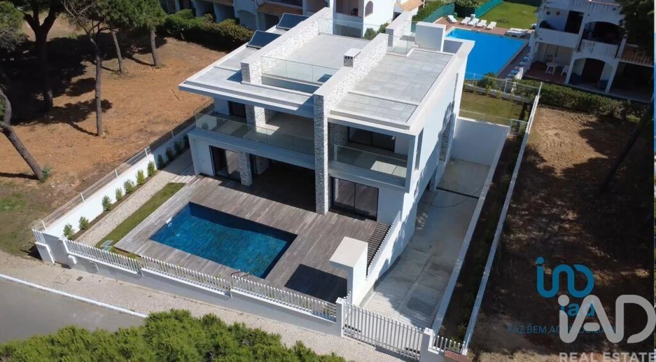 Moradia T3 para Venda em Albufeira e Olhos de Água Foto 4