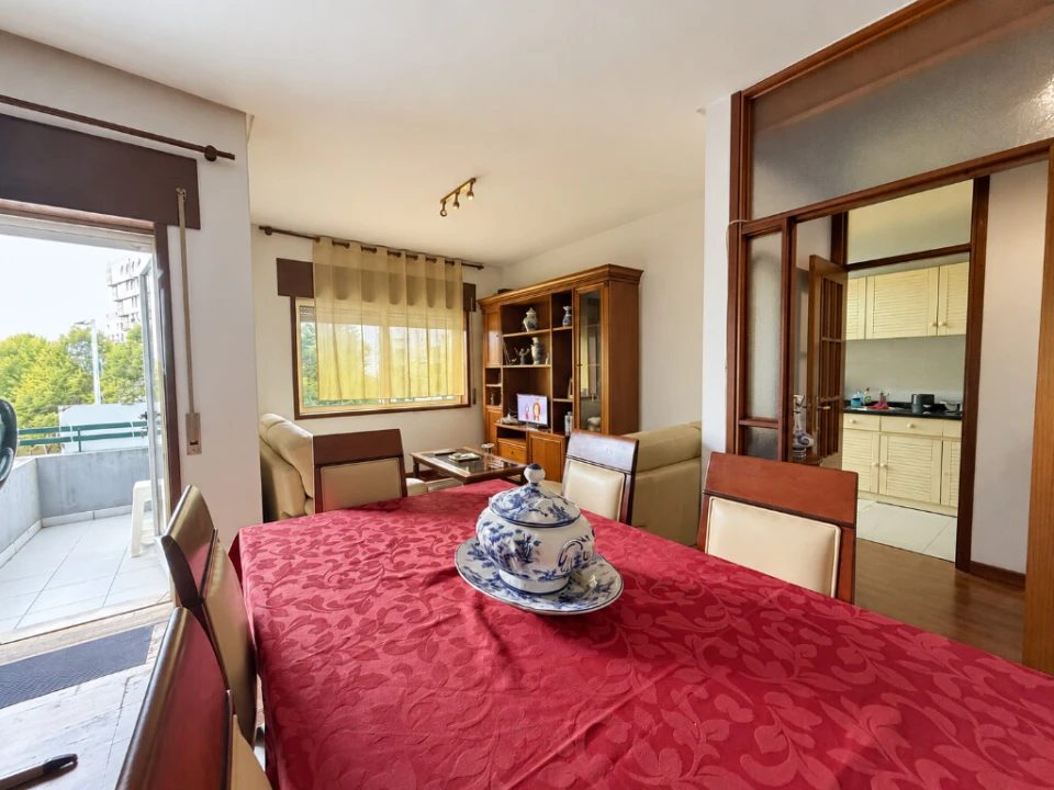 Apartamento T3 para Venda em Mafamude e Vilar do Paraíso Foto 1