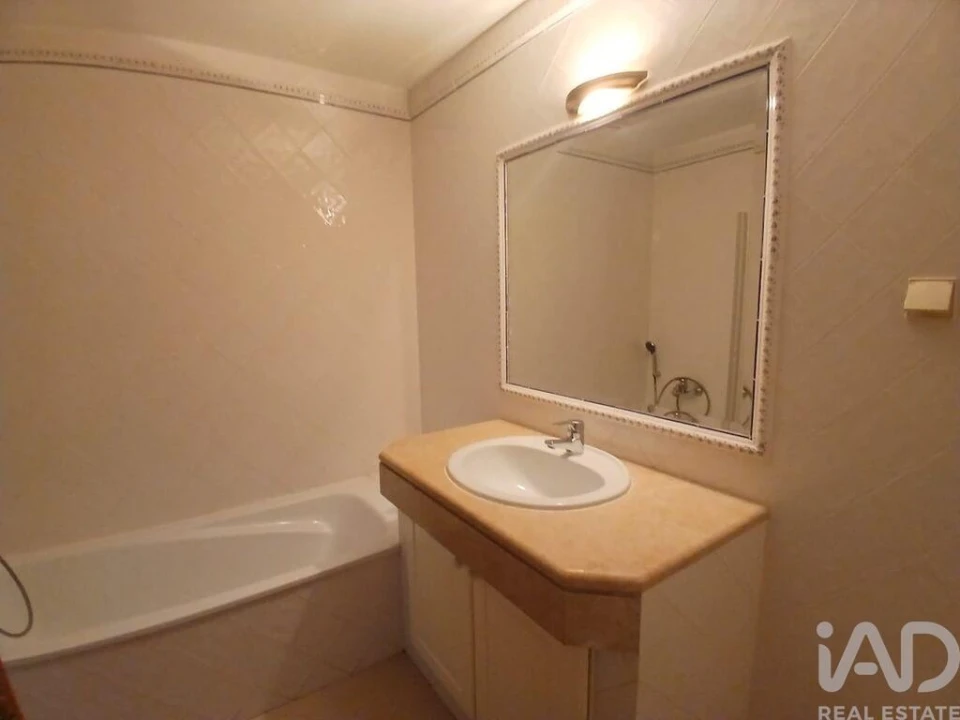 Apartamento T4 para Arrendamento em Faro (Sé e São Pedro) Foto 16