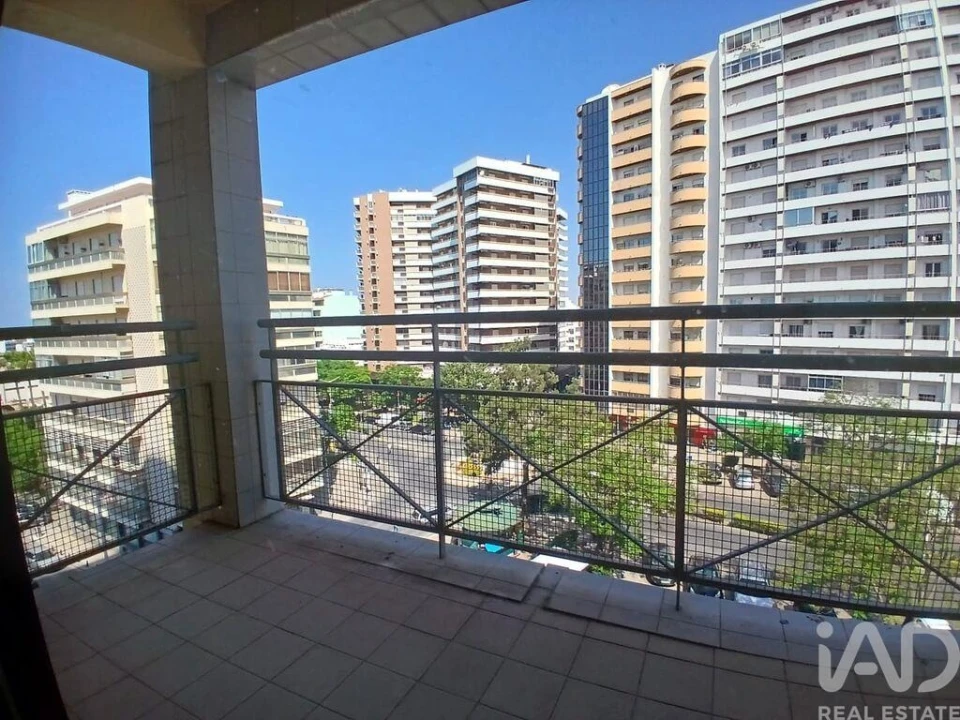 Apartamento T4 para Arrendamento em Faro (Sé e São Pedro) Foto 15