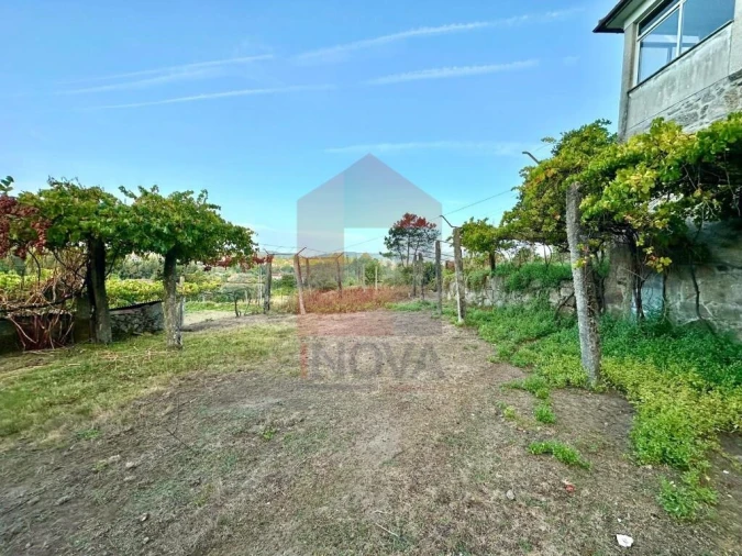 Moradia T3 para Venda em Torre e Portela Foto 46