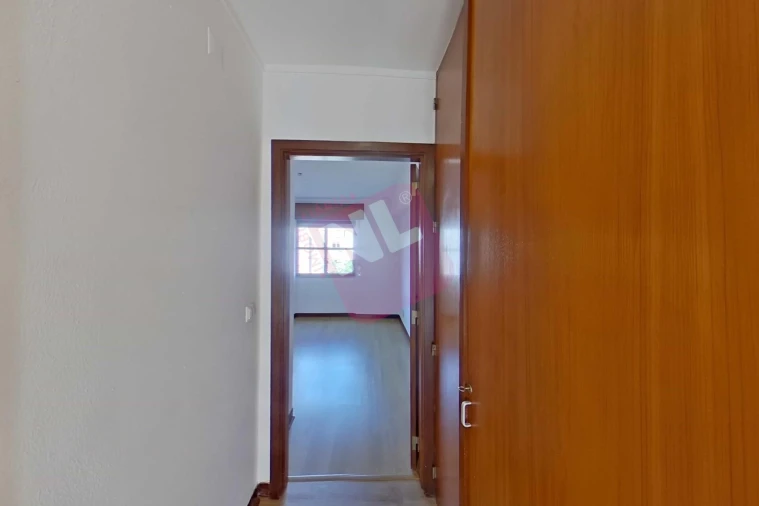 Apartamento T2 para Arrendamento em Lumiar Foto 16