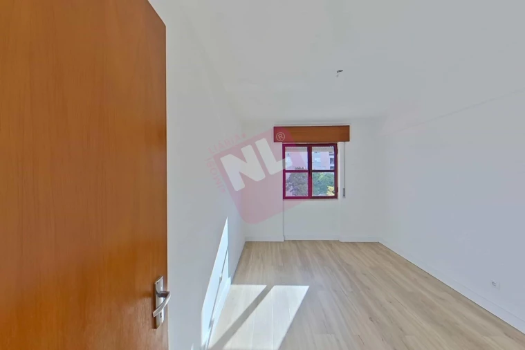 Apartamento T2 para Arrendamento em Lumiar Foto 17