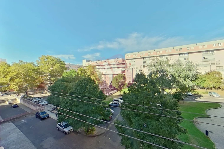 Apartamento T2 para Arrendamento em Lumiar Foto 26