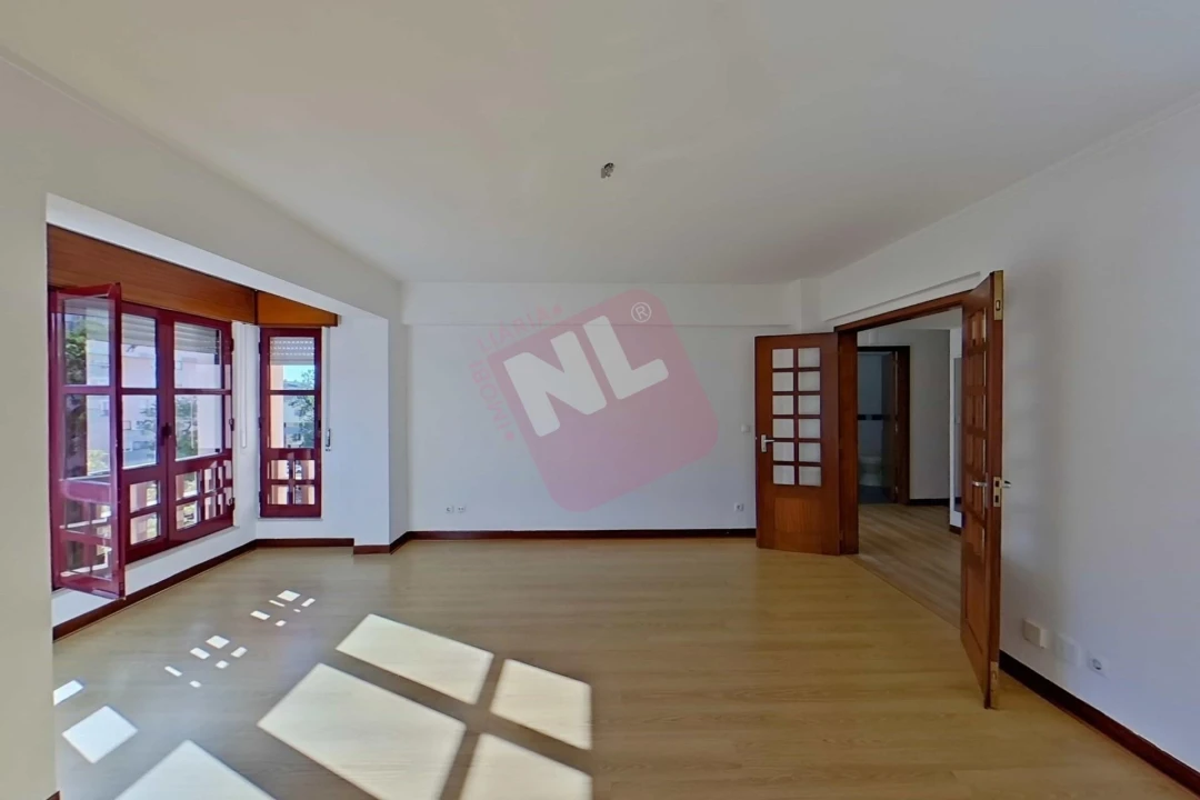 Apartamento T2 para Arrendamento em Lumiar Foto 11
