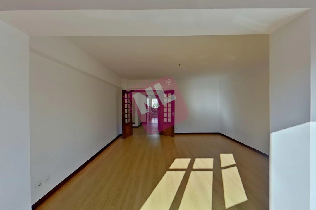Apartamento T2 para Arrendamento em Lumiar Foto 12
