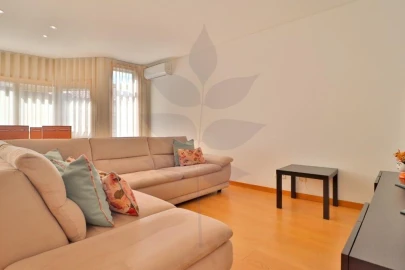 Apartamento T3 para Venda em São Vitor (Braga)