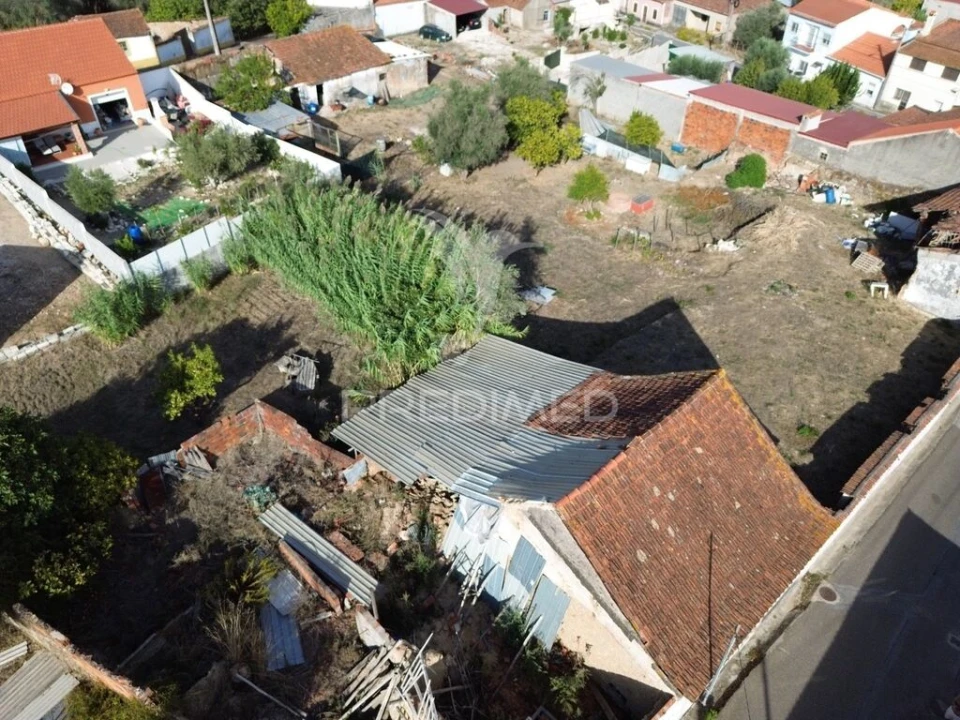 Moradia T2 para Venda em Arneiro das Milhariças Foto 11