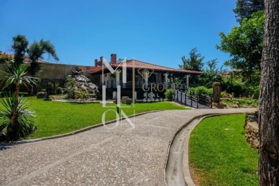 Moradia T10 para Venda em Carcavelos e Parede