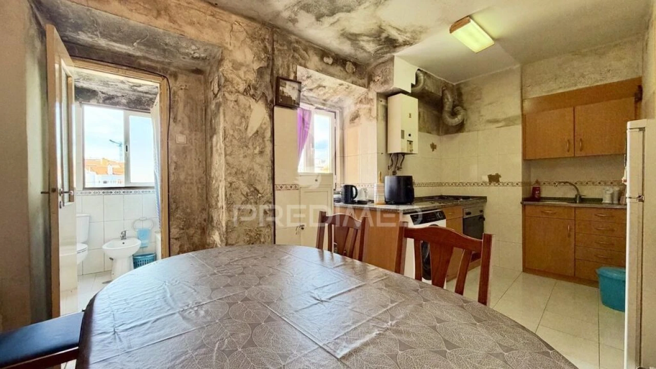 Apartamento T2 para Venda em Santo António Foto 5