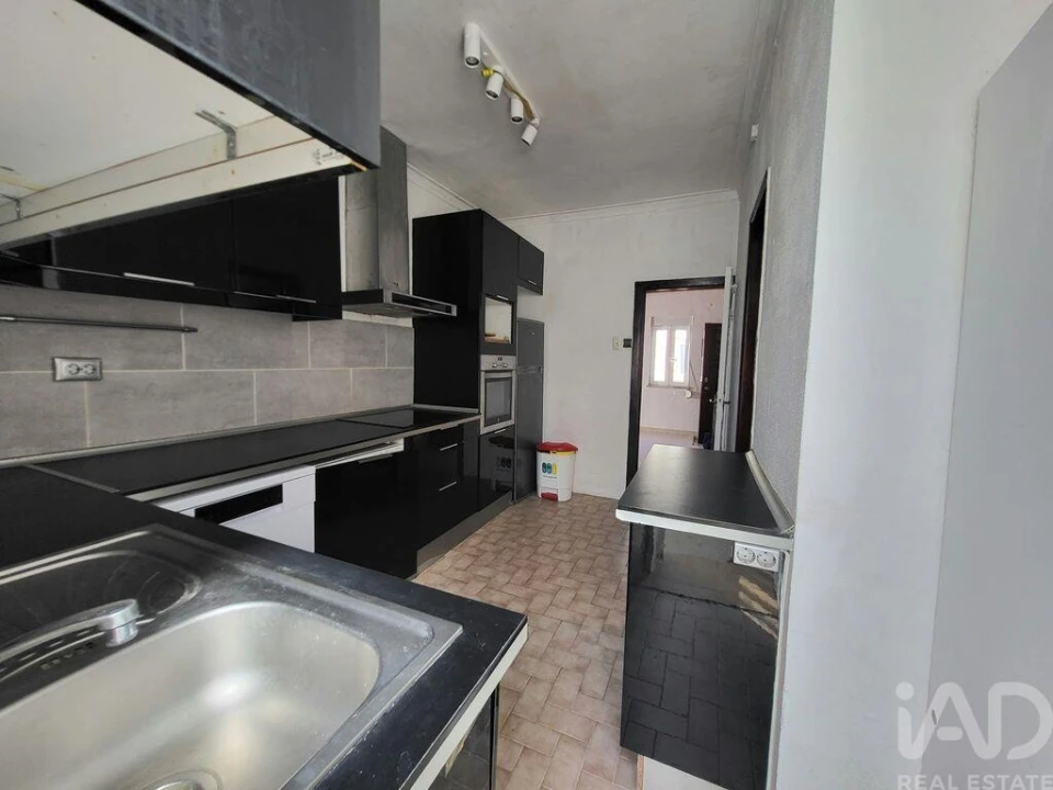 Apartamento T2 para Venda em Algés, Linda-A-Velha e Cruz Quebrada-Dafundo Foto 14