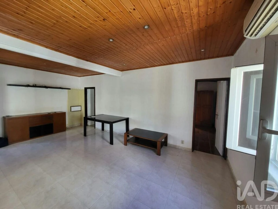 Apartamento T2 para Venda em Algés, Linda-A-Velha e Cruz Quebrada-Dafundo Foto 4